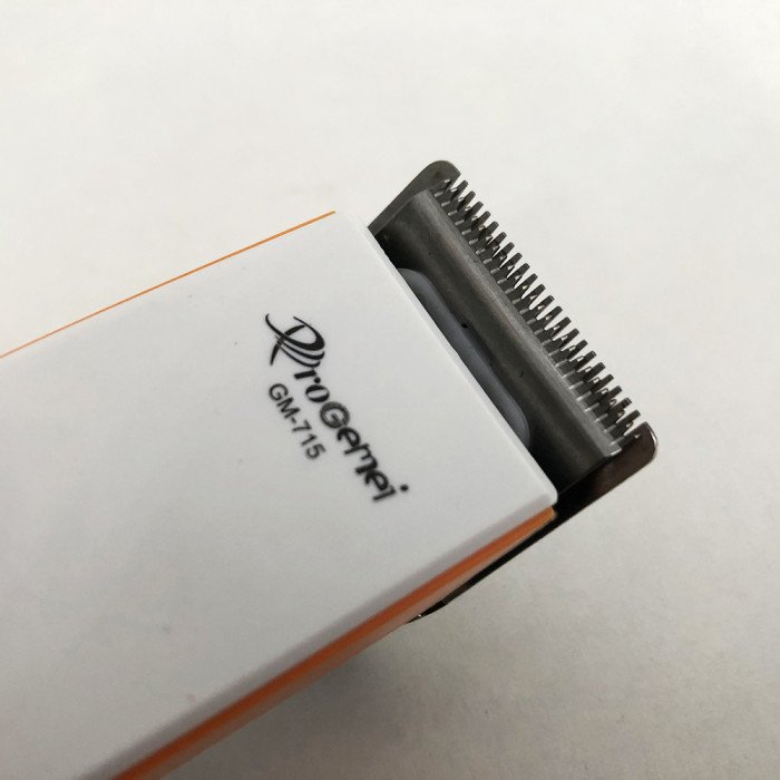 Машинка для стрижки GEMEI GM-715