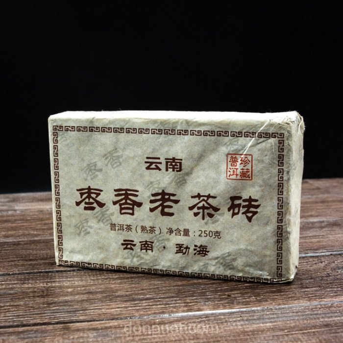 Старий чайний брикет Zaoxiang 250 грам 2019 рік