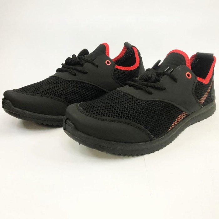 Чоловічі кросівки із сітки 42 розмір. Літні чоловічі кросівки. Модель 12843. Колір: чорний