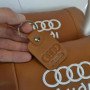 Набір із двох подушок на підголівник Audi, з натуральної коричневої шкіри, Подарунок чоловікові водієві