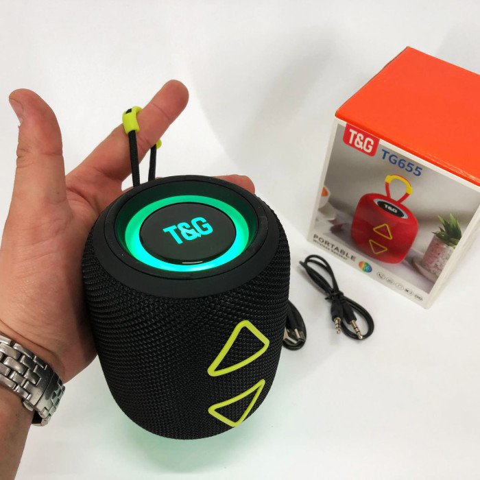 Портативна колонка TG655 5W з RGB підсвічуванням та ремінцем, Bluetooth колонка для вулиці. Колір: чорний