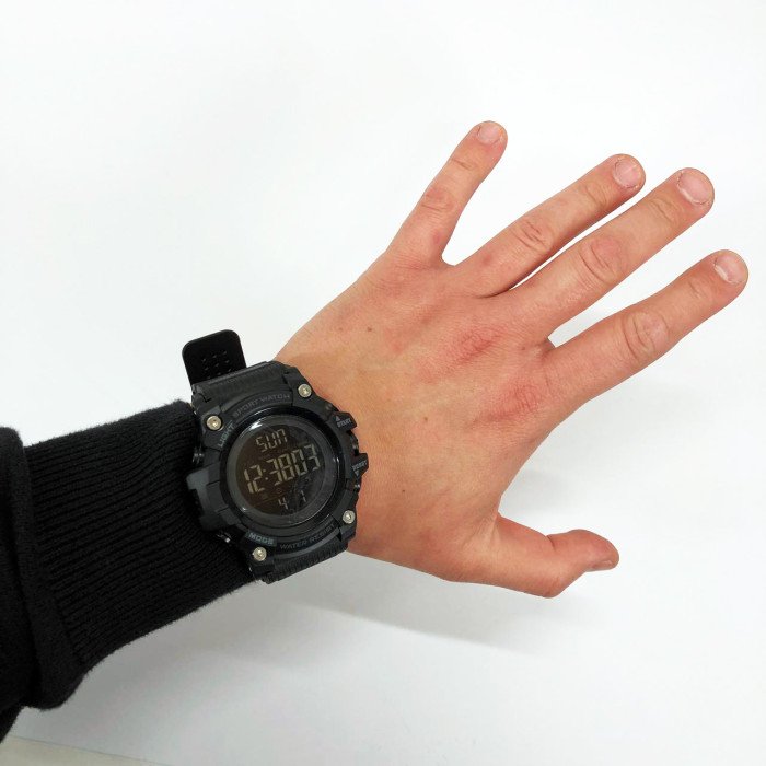 Годинник наручний чоловічий SKMEI 1384BK BLACK, водонепроникний чоловічий годинник. Колір: чорний