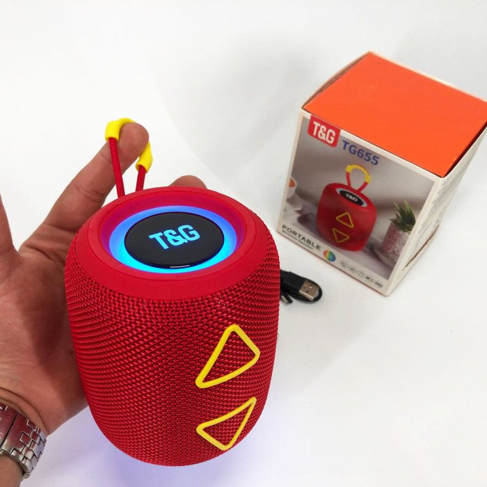 Портативна колонка TG655 5W з RGB підсвічуванням та ремінцем, бездротова колонка потужна. Колір: червоний