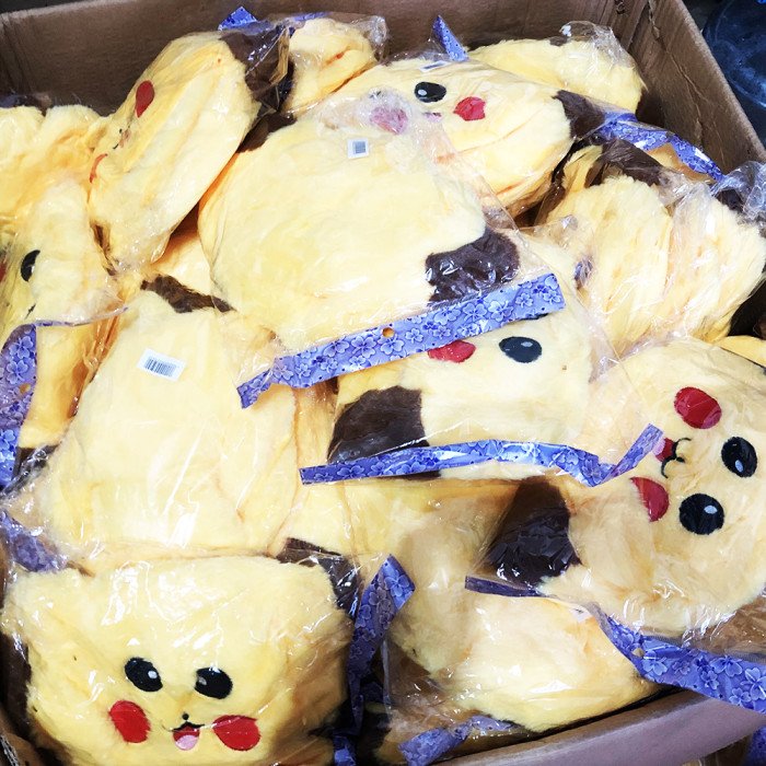 Карнавальна шапка з підсвічуванням: Пікачу з вухами, які піднімаються