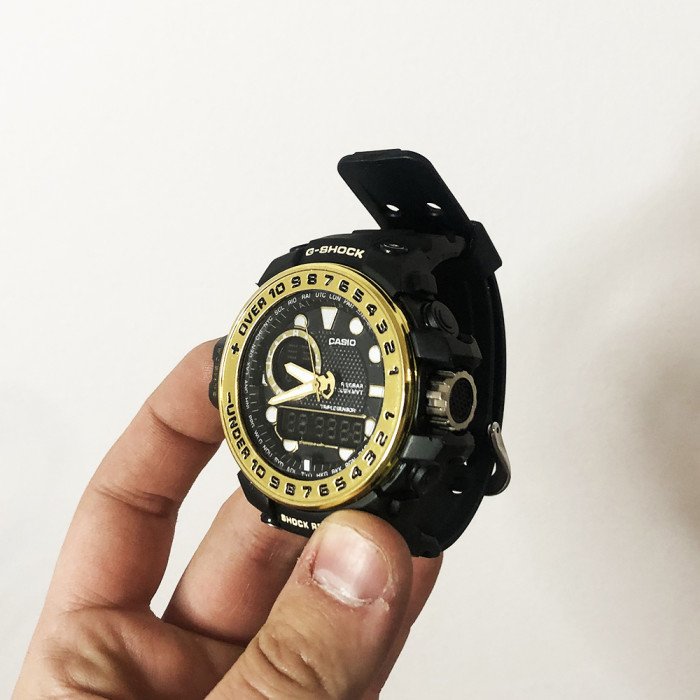 Годинник наручний G-SHOCK GWN-1000GB. Колір: золото