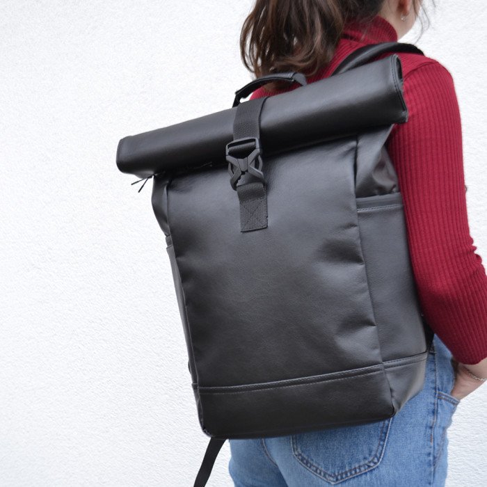 Набір: рюкзак ролл-топ з секцією для ноутбука + бананка з еко шкіри