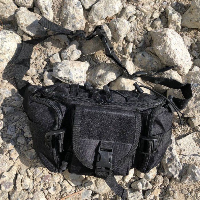 Набір! Якісна тактична сумка через плече + тактичний ліхтар
