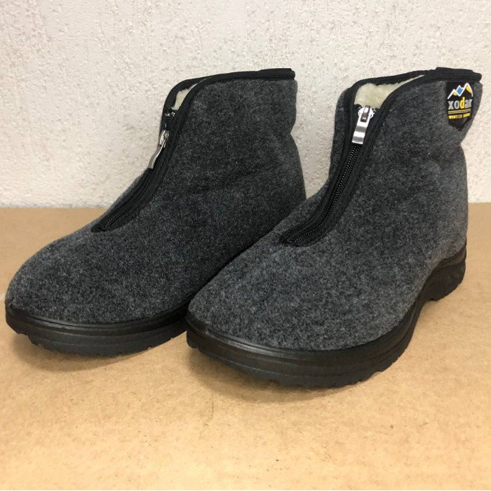 Черевики чоловічі утеплені на застібці 44 розмір, зручне робоче взуття для чоловіків. Колір: сірий