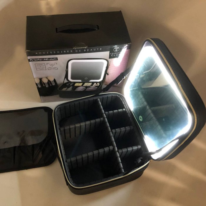 Портативна косметичка органайзер дорожній бьюті кейс з ручкою для перенесення дзеркалом та світлодіодним LED-підсвічуванням