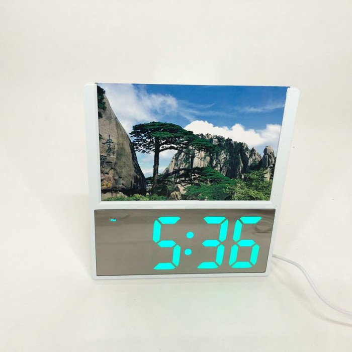 Електронний дротовий настільний цифровий годинник DS-6608 з фоторамкою, зелене підсвічування. Колір: білий