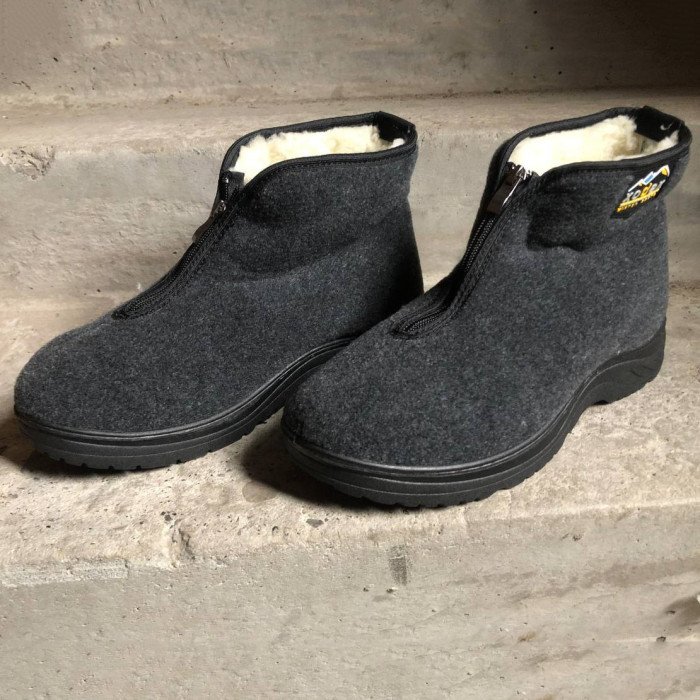 Черевики чоловічі утеплені на застібці 44 розмір, зручне робоче взуття для чоловіків. Колір: сірий