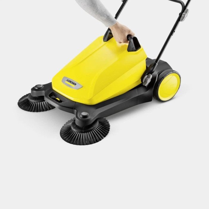 Підмітальна машина Karcher S 4 Twin