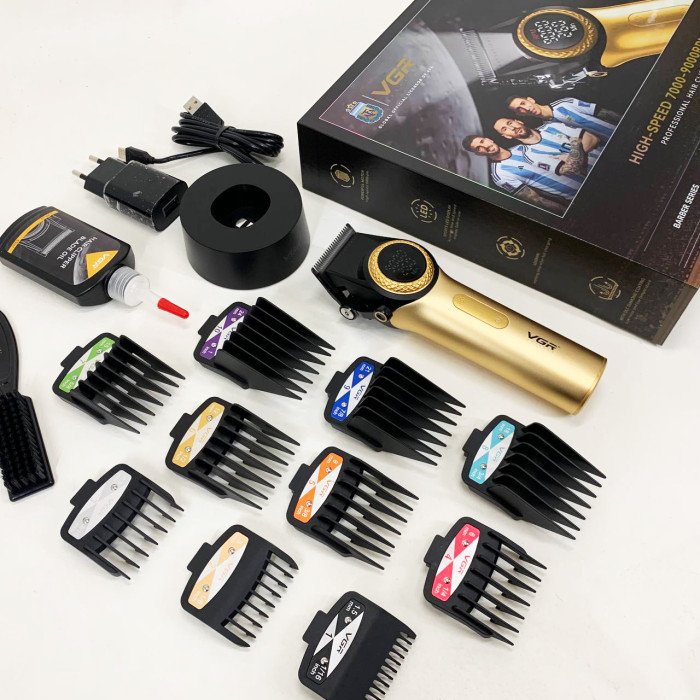 Професійна машинка для стрижки волосся VGR V-001 з дисплеєм 9000 об/хв та 10 насадками. Колір: золотий