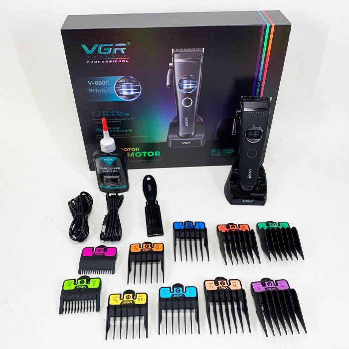 Акумуляторна машинка для стрижки VGR V-880C. Колір: чорний