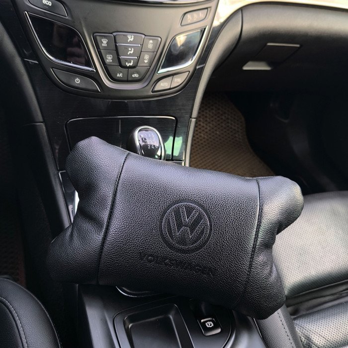 Набір шкіряних подушок 2шт - Volkswagen на підголовник у машину, Автомобільна подушка