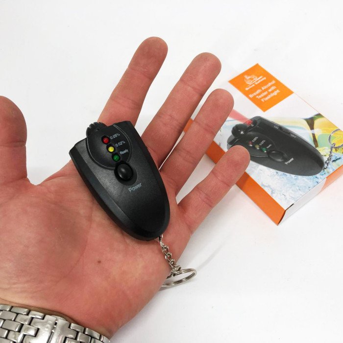 Електронний портативний алкотестер з підсвічуванням 2 x ААА, Компактний портативний алкотестер