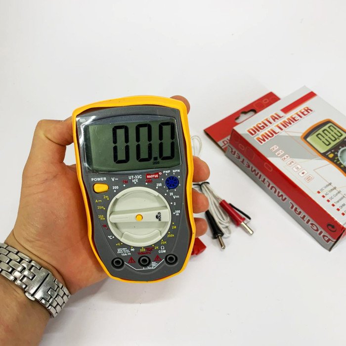 Мультиметр HAOYUE DT-33C Вимірювання: V (AC/DC), A (AC/DC), Ω, hFE, дзвінки. Функції: Data Hold, тест діодів