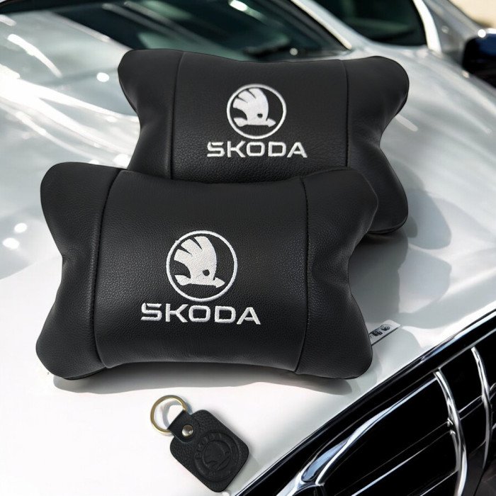 Автомобільні подушки 2 шт на підголівник Skoda / Шкода, з натуральної шкіри, стильний аксесуар для вашого авто