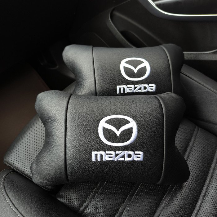 Набір шкіряних подушок Mazda з вишивкою логотипу + подарунок – шкіряний брелок