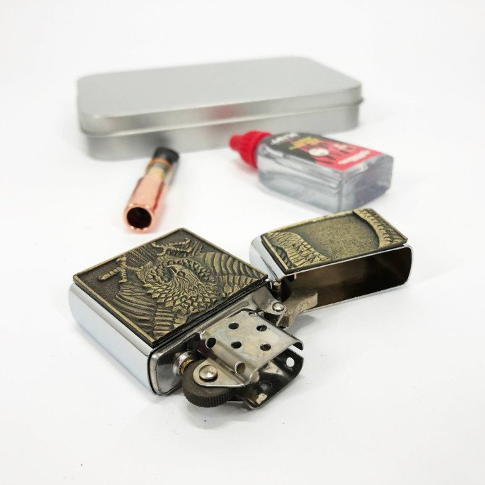 Запальничка бензинова в подарунковій коробці N13, подарункові запальнички, подарунок запальничка хлопцю.