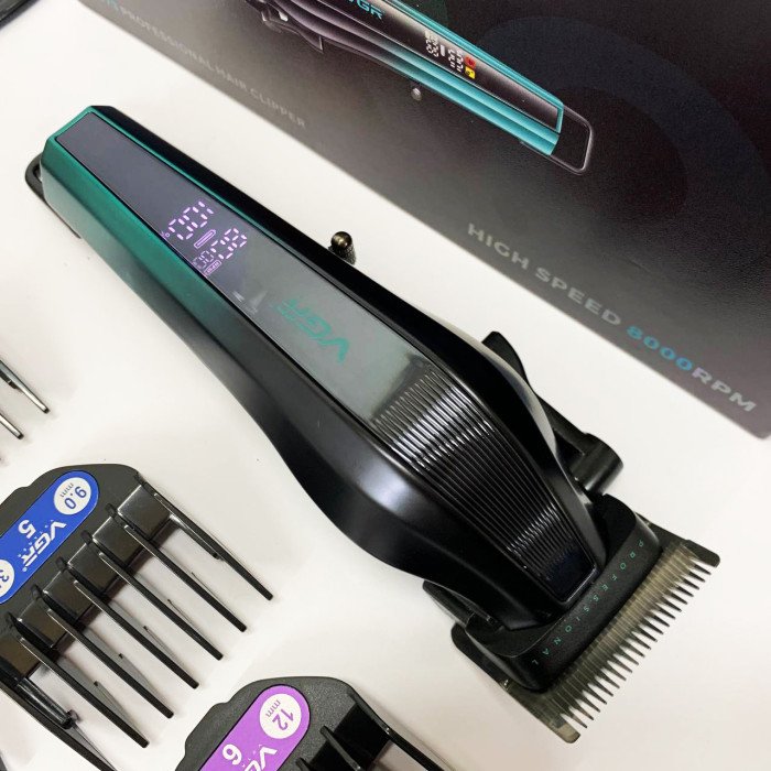 Акумуляторна машинка для стрижки VGR V-273 GREEN