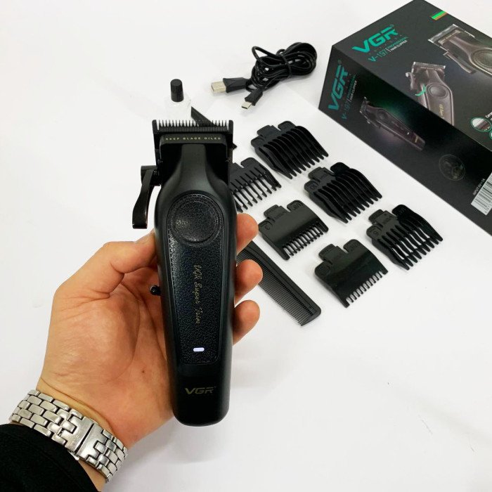 Акумуляторна машинка для стрижки VGR V-197