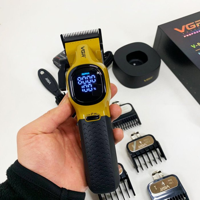 Машинка для стрижки акумуляторна VGR V-886C GOLD