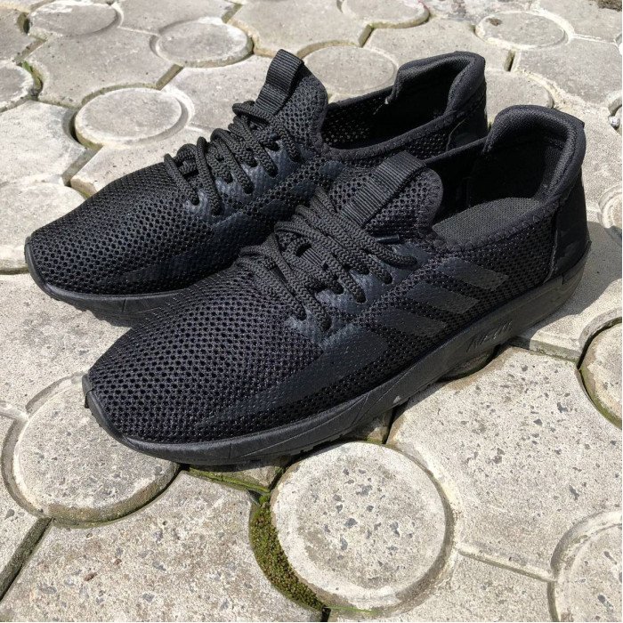 Кросівки з тканинним верхом із сітки 43 розмір. Літні кросівки сітка. Модель 67554. Колір: чорний