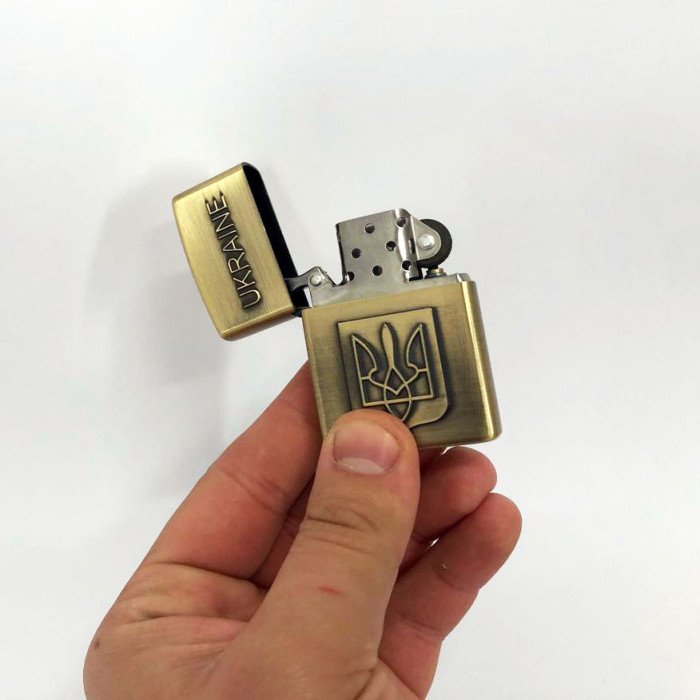 Запальничка бензинова герб України 4410, запальничка в подарунок, сувенірні запальнички. Колір: золотий