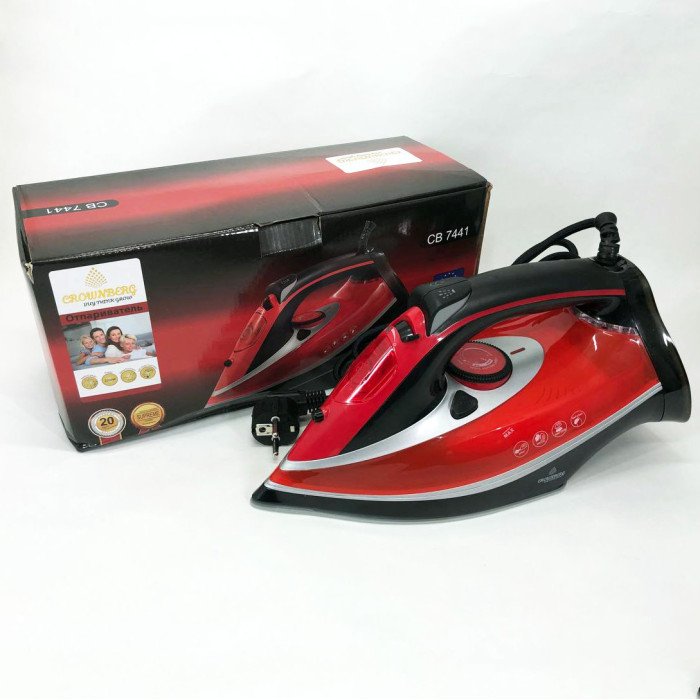 Керамічна потужна Парова Праска Crownberg CB-7441 має функції самоочищення та вертикальне відпарювання