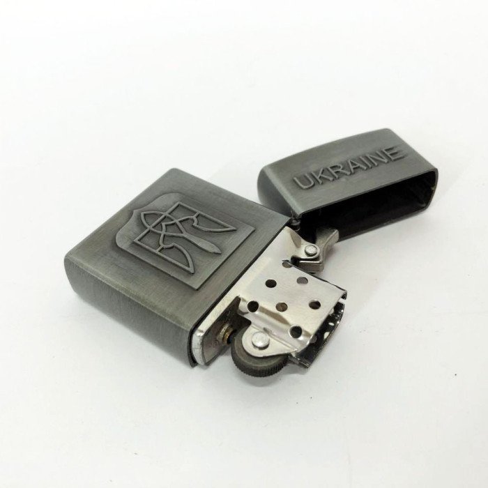 Запальничка бензинова герб України 4410, запальничка у подарунок, сувенірні запальнички. Колір: срібний