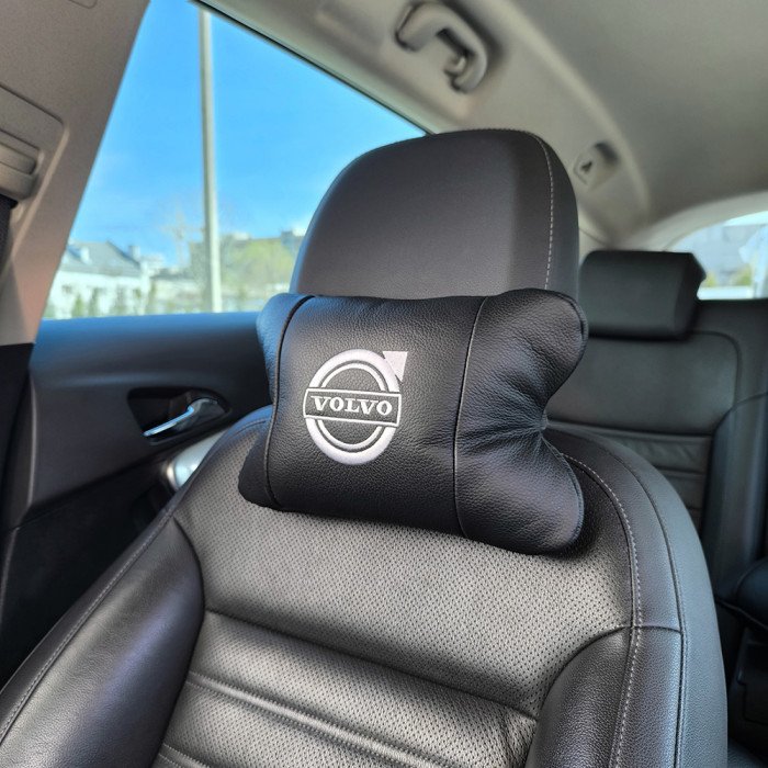 Набір шкіряних подушок Volvo + брелок у подарунок, Автоподушки Volvo з вишивкою