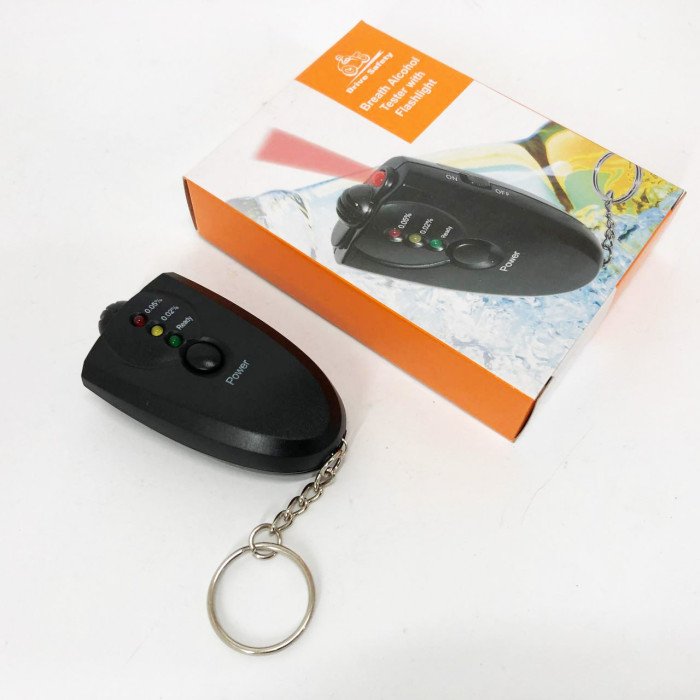 Електронний портативний алкотестер з підсвічуванням 2 x ААА, Компактний портативний алкотестер