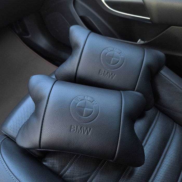 Преміальний набір автоподушок BMW із натуральної шкіри – подушки + брелок