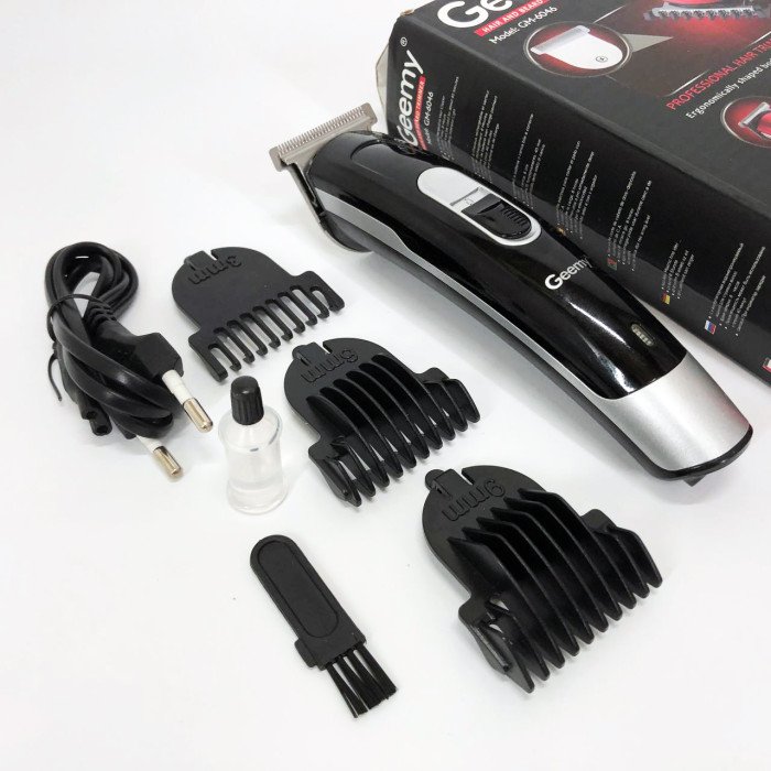 Машинка для стрижки волосся Gemei GM-6046, Практична машинка для стрижки волосся. Колір: чорний