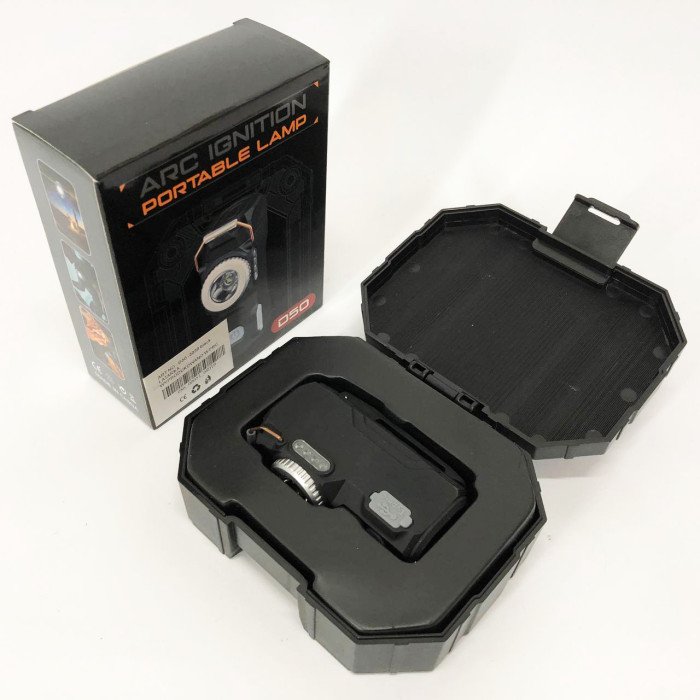 Багатофункціональний армійський ліхтар D50-SMD - індикація заряду, запальничка. Колір: чорний