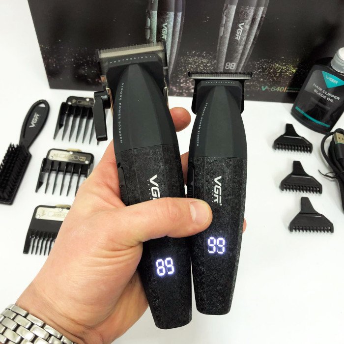 Професійний набір для стрижки волосся VGR V-640 акумуляторний Barber Combo PREMIUM. Колір: чорний