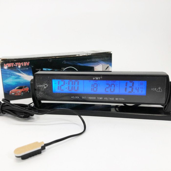 Автомобильные часы с подсветкой VST-7013V вольтметр, 2 термометра Авточасы с выносным термометром