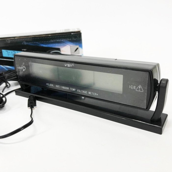 Автомобильные часы с подсветкой VST-7013V вольтметр, 2 термометра Авточасы с выносным термометром