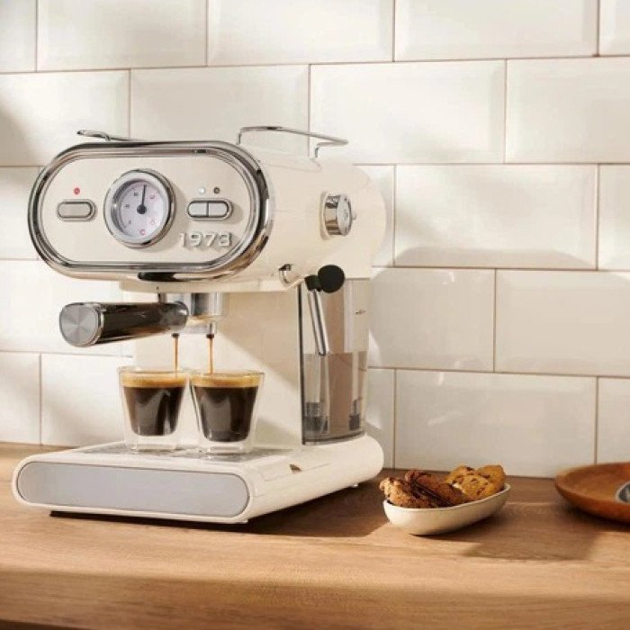 Електрична кавоварка для дому SilverCrest Chrome Retro 1973 Рожкова кавоварка для дому Еспресо 15 бар