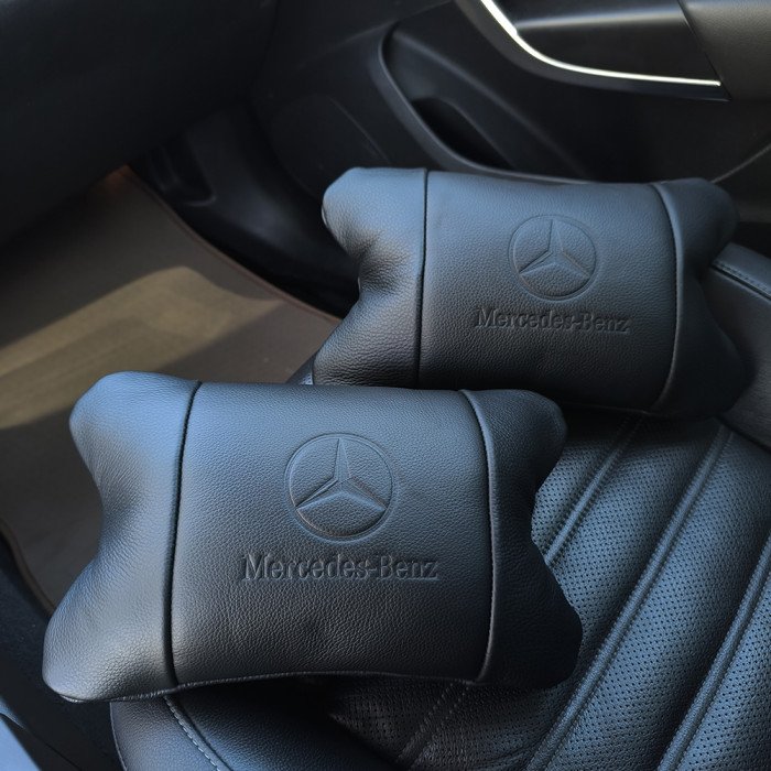 Набір шкіряних подушок Mercedes-Benz + брелок у подарунок, подушка на підголовник