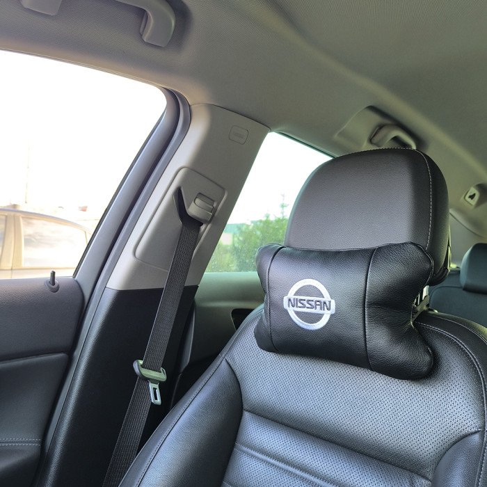 Подушки в авто 2 шт Nissan, натуральна шкіра, з логотипом Ніссан, на підголівник для вашої машини