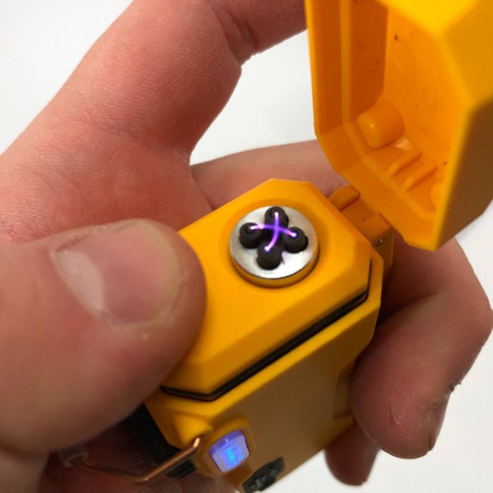 Багатофункціональний армійський ліхтар D50-SMD - індикація заряду, запальничка. Колір: жовтий