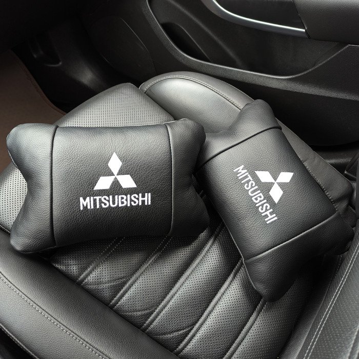 Подушки Mitsubishi з натуральної шкіри, Автоподушки на підголовник + шкіряний брелок з логотипом