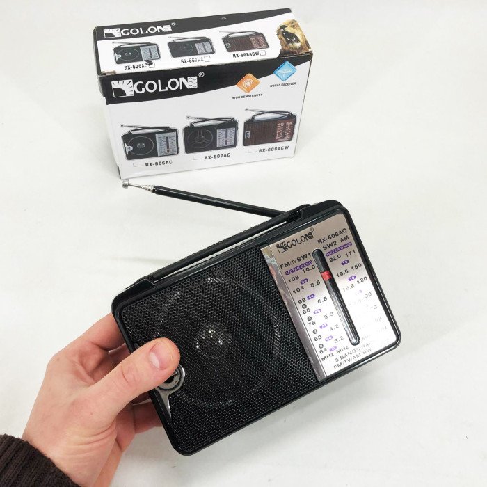 Радіоприймач портативне радіо Golon RX-606 від мережі та на батарейках приймач ретро колонка fm акустична
