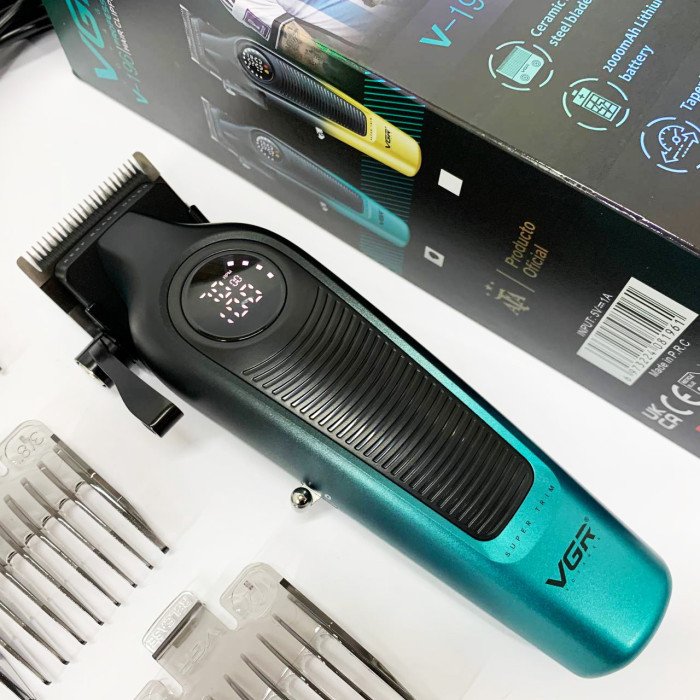 Акумуляторна машинка для стрижки VGR V-196 GREEN