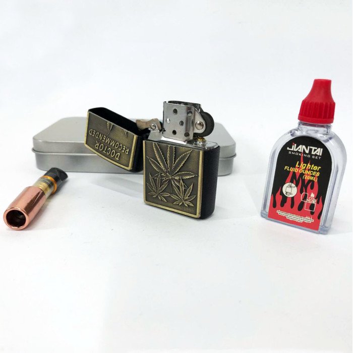 Запальничка бензинова в подарунковій коробці N10, Запальнички бензинові, Подарункові запальнички для куріння.