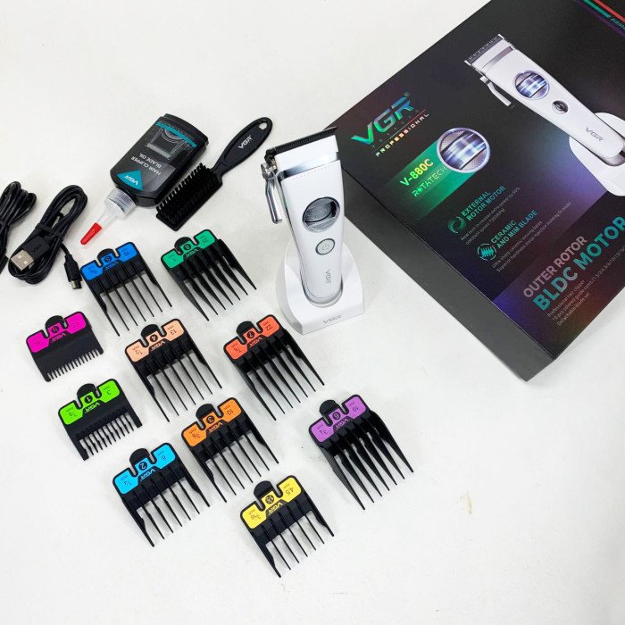 Акумуляторна машинка для стрижки VGR V-880C. Колір: білий