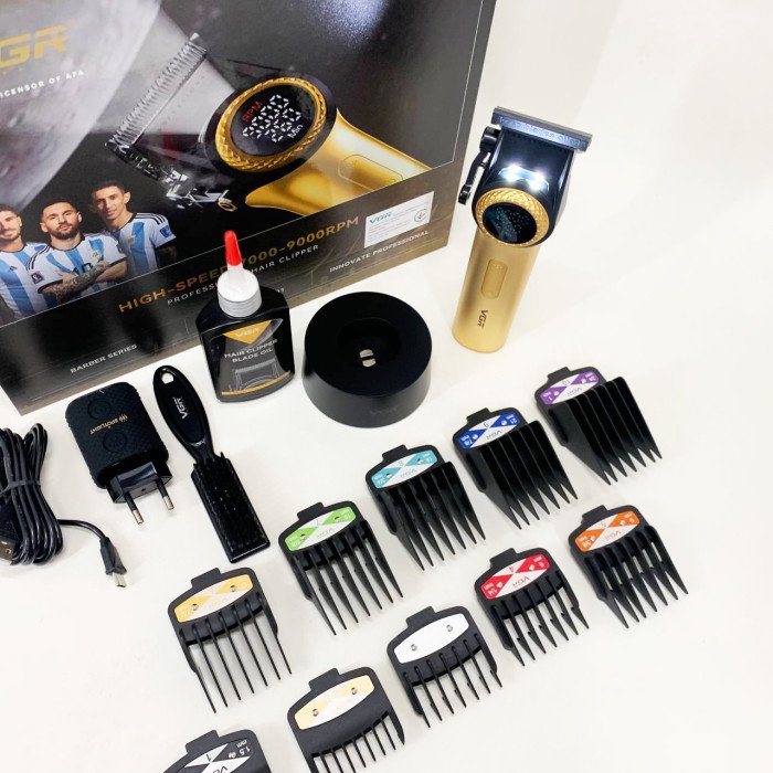 Професійна машинка для стрижки волосся VGR V-001 з дисплеєм 9000 об/хв та 10 насадками. Колір: золотий