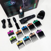 Акумуляторна машинка для стрижки VGR V-880C. Колір: чорний